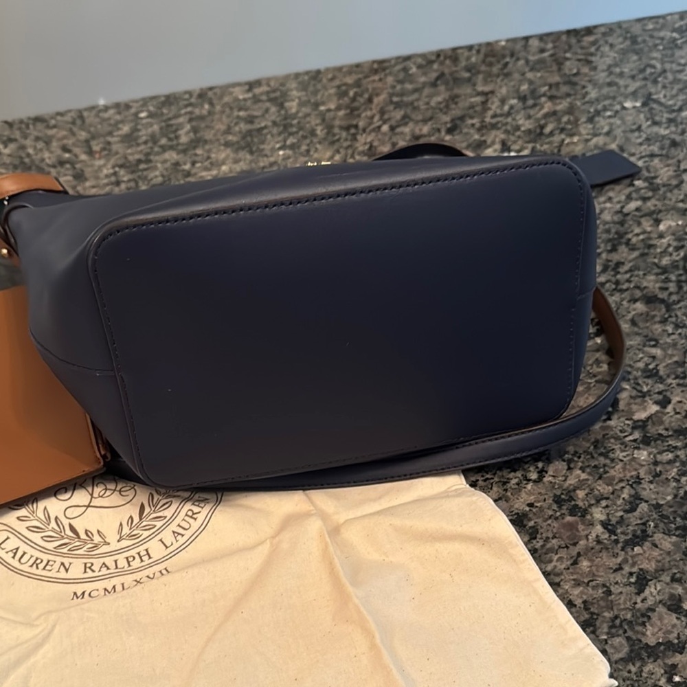 Ralph Lauren Marine Blue Dryden Debby leather Med Bucket Bag adj Strap NWT - Picture 12 of 15